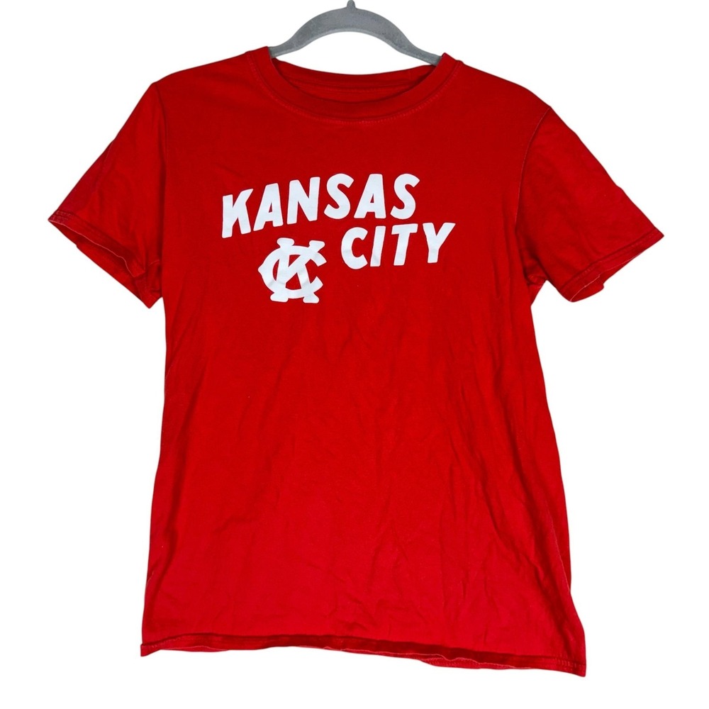Kansas City Shirt‎ Boys Small Red KC Logo Graphic Baseball T-Shirt Tee Cherry